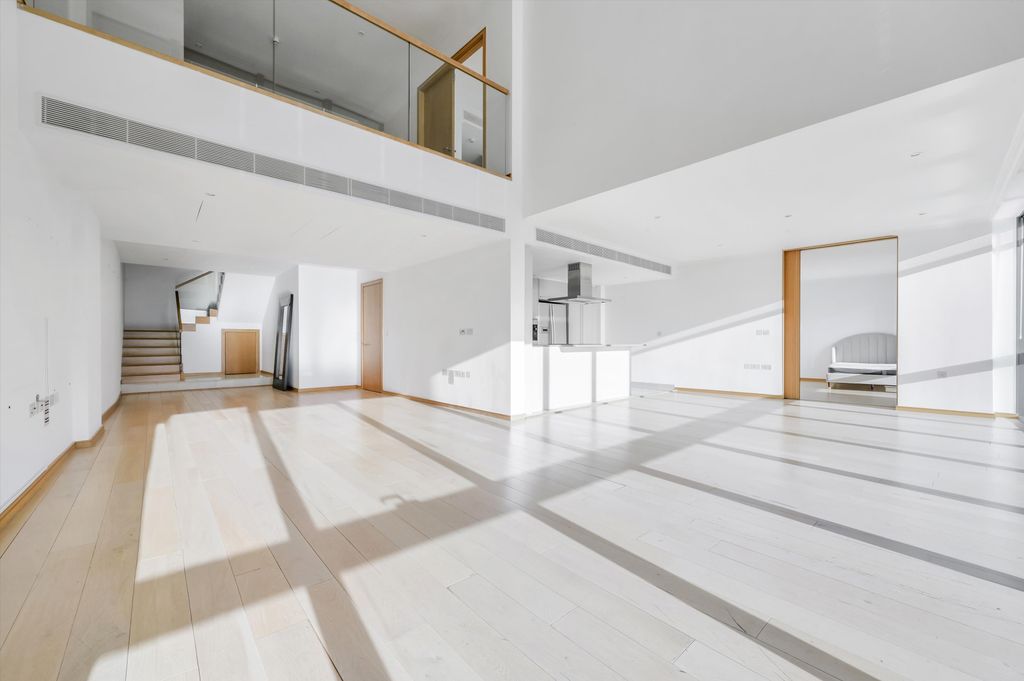 Property photo 1 of 17 Image