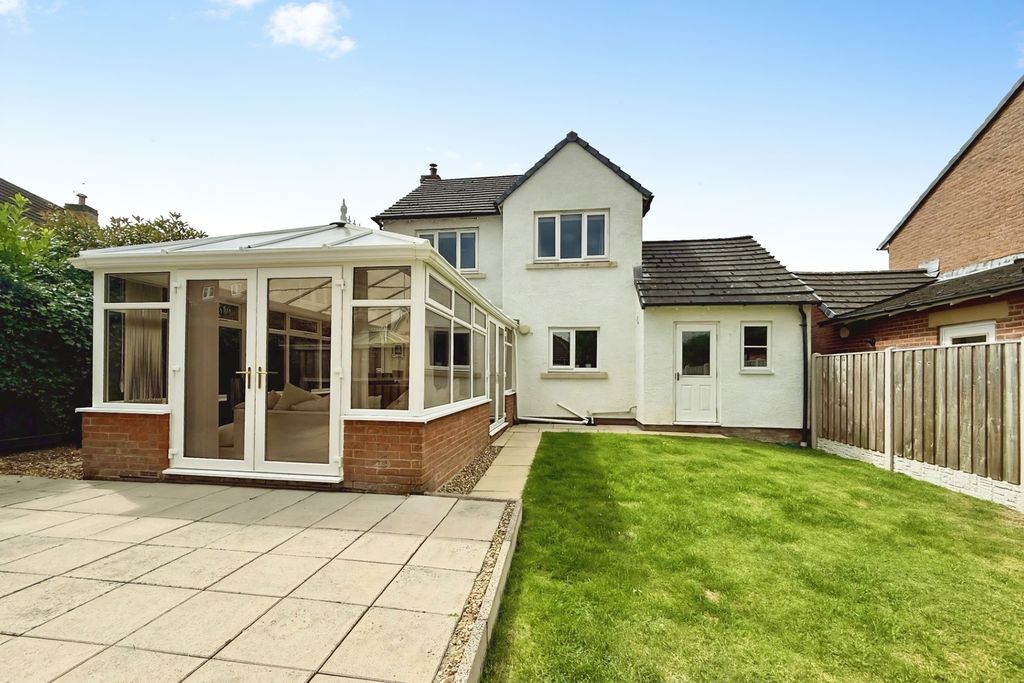 Property photo 1 of 14 External Rear