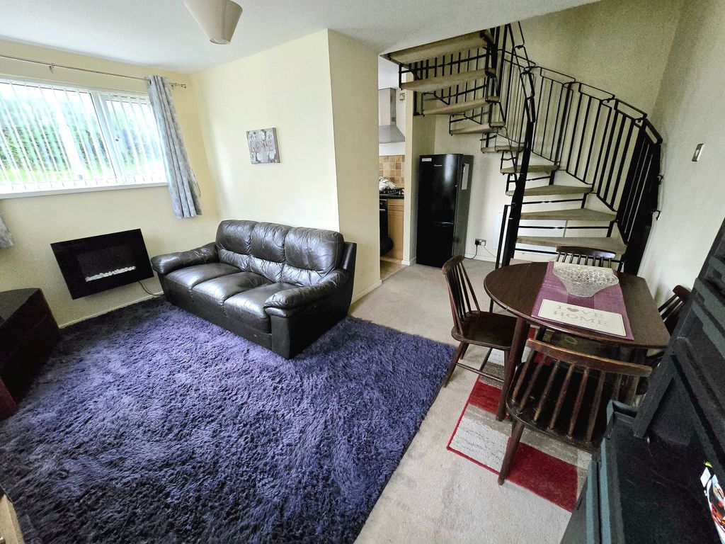 Property photo 3 of 17 Lounge/Diner