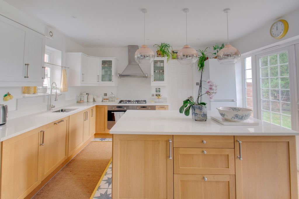 Property photo 2 of 26 Picture No. 04