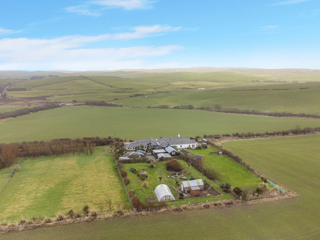 Property photo 2 of 30