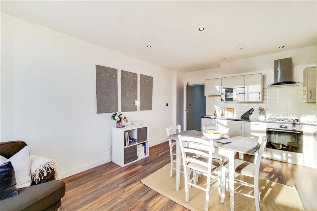 Property photo 2 of 6