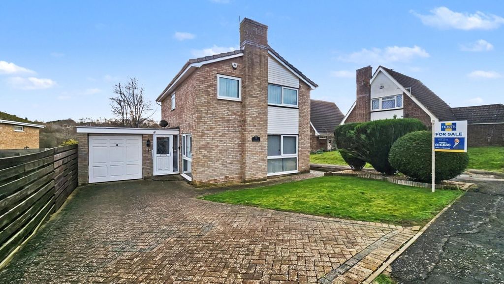 Property photo 2 of 17