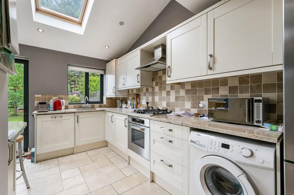 Additional image 6 of 3 bed semi-detached house for saleClifden Road, Brentford TW8