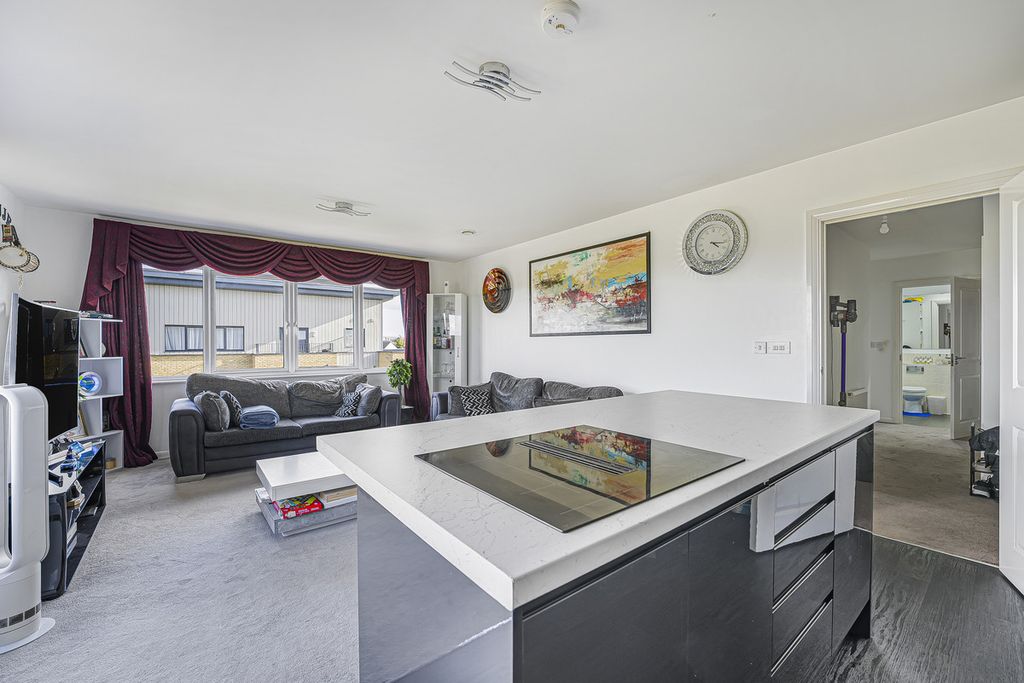 Property photo 3 of 19