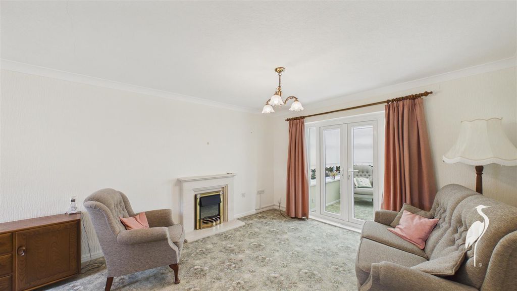 Property photo 2 of 16 Lounge/Diner