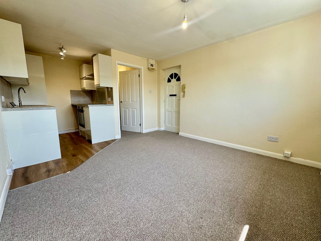 Property photo 3 of 9 Image