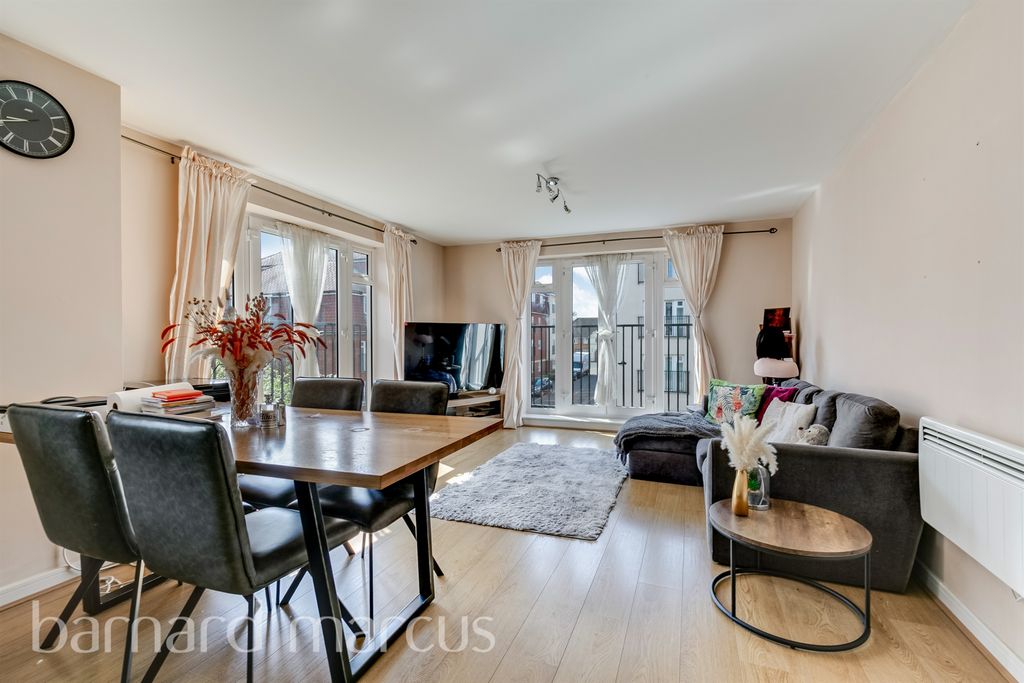 Property photo 2 of 9