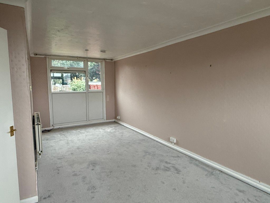 Property photo 2 of 9 Dining Room In House In Need Of Improvement