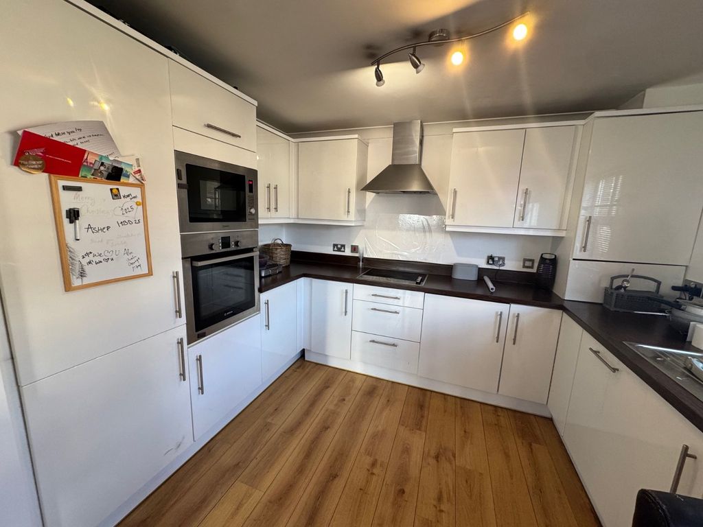 Property photo 2 of 6 Picture No. 09