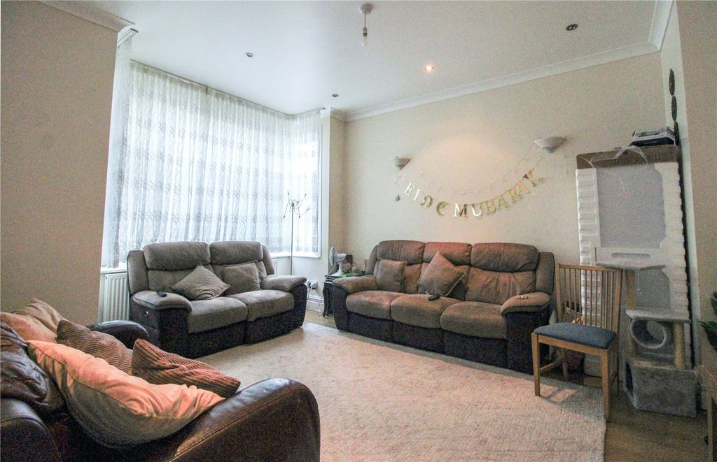 Property photo 3 of 12 Picture No. 02