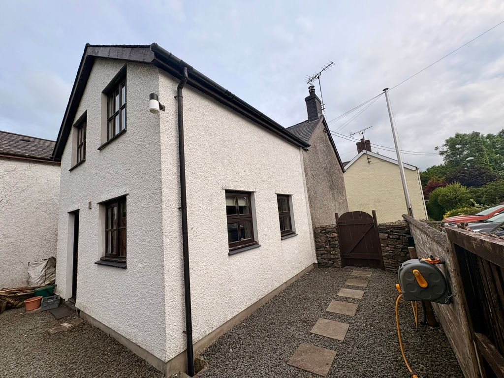 Property photo 2 of 22