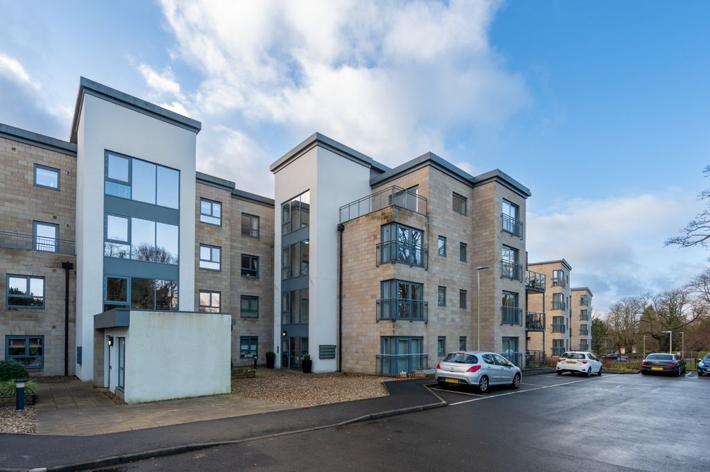 Property photo 1 of 24