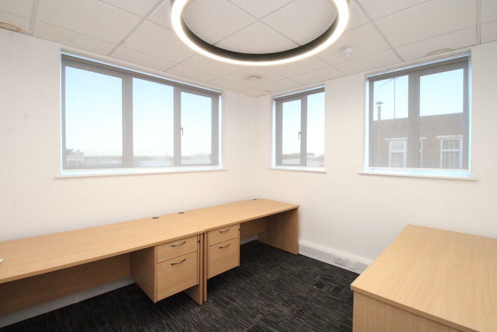 Property photo 3 of 7 Img_6805