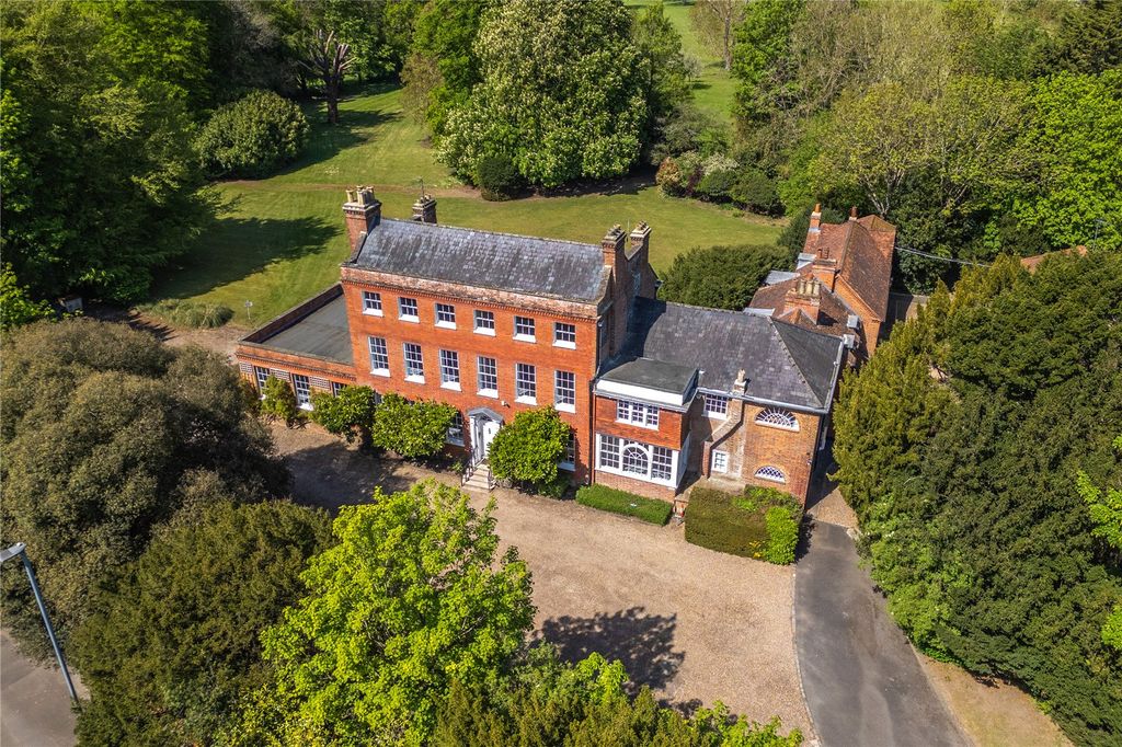 Property photo 1 of 26 Front Aerial