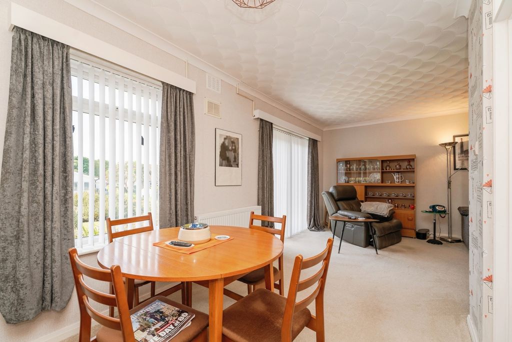 Property photo 2 of 17 Photo
