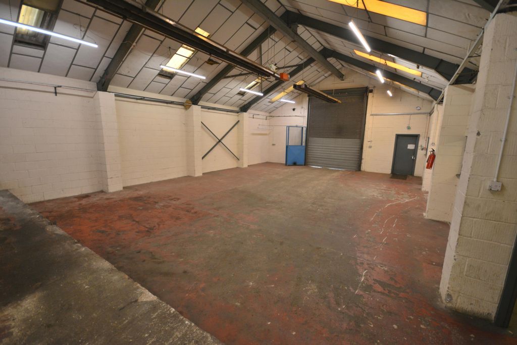Property photo 3 of 14 Workshop