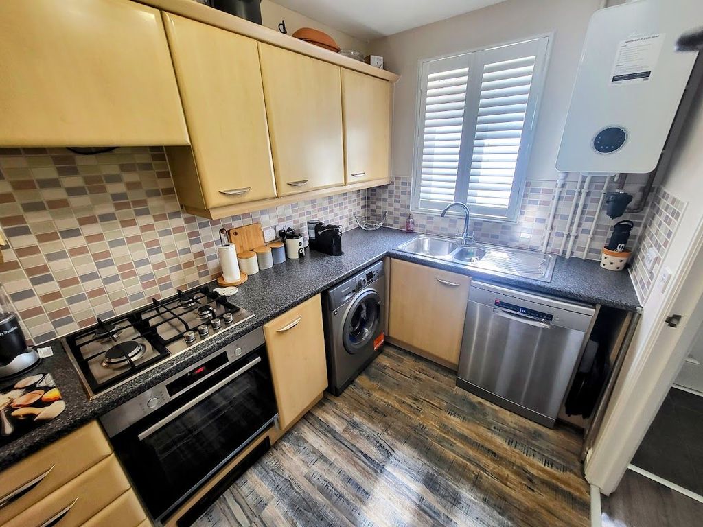 Property photo 3 of 24