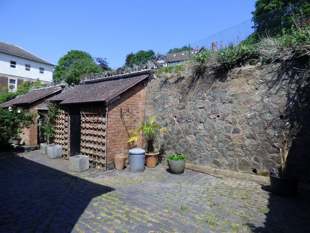 Property photo 3 of 18