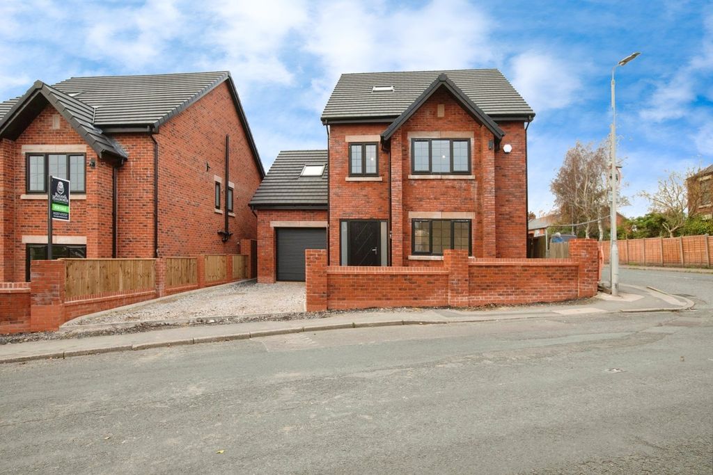 Property photo 2 of 16