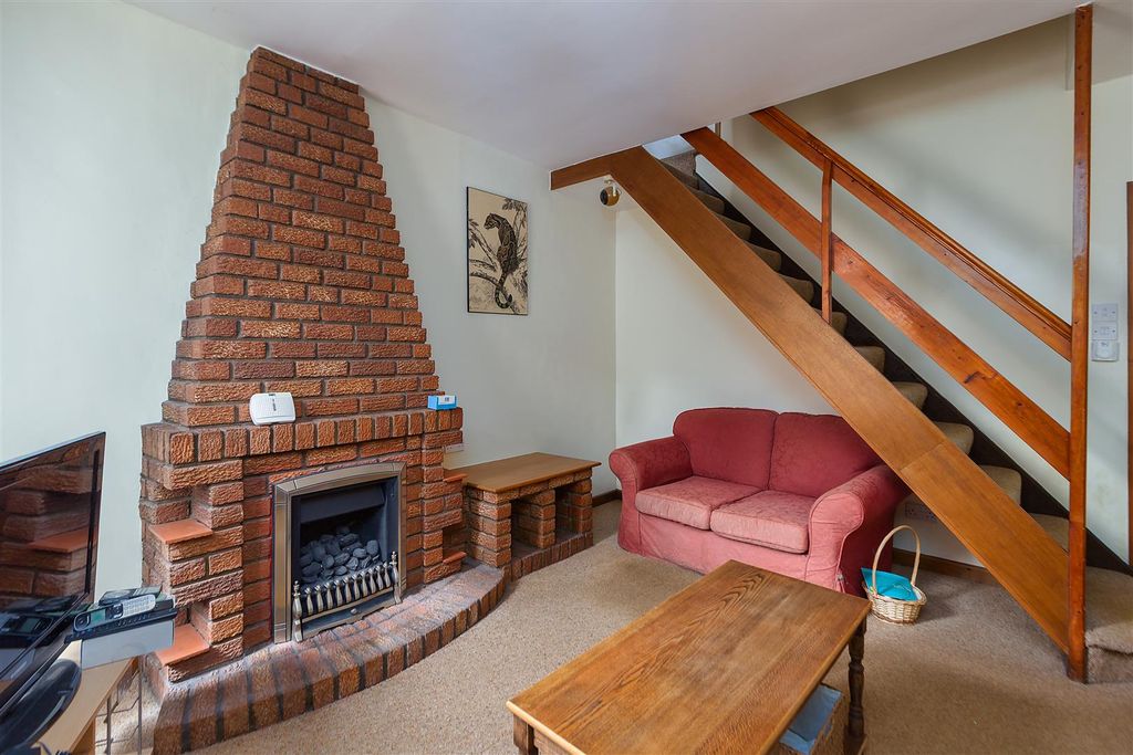Property photo 3 of 13