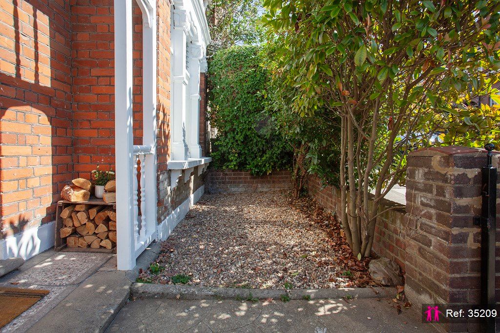 Property photo 3 of 16