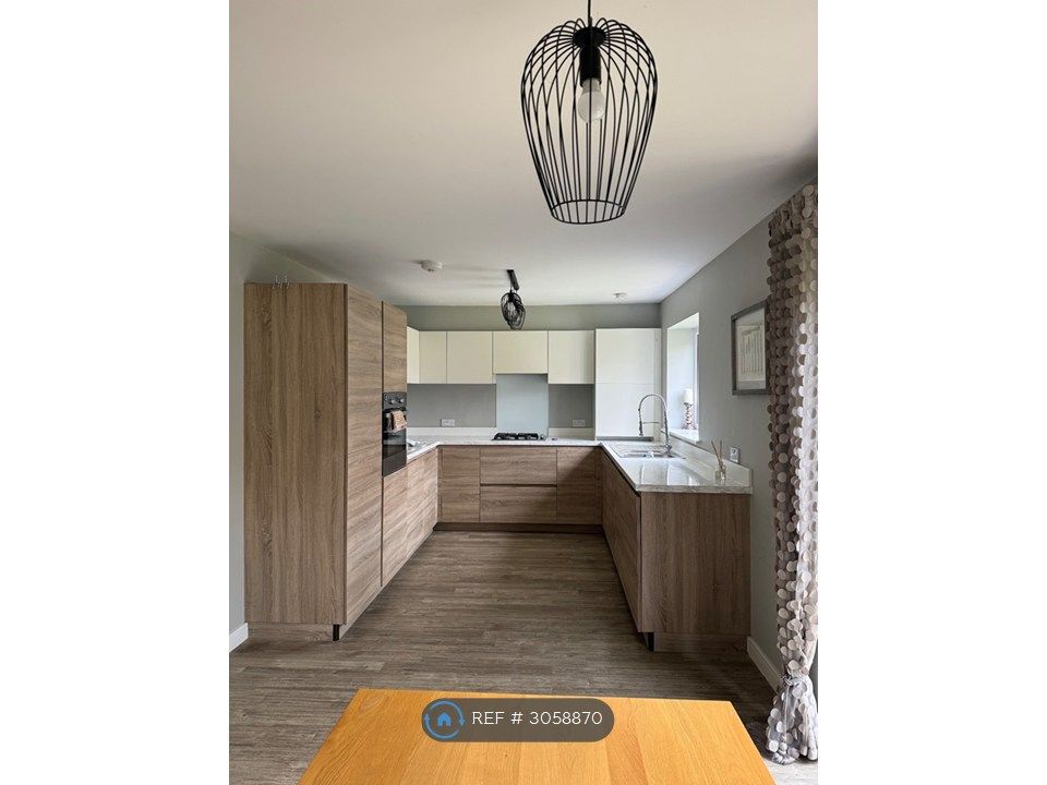Property photo 3 of 15 Kitchen