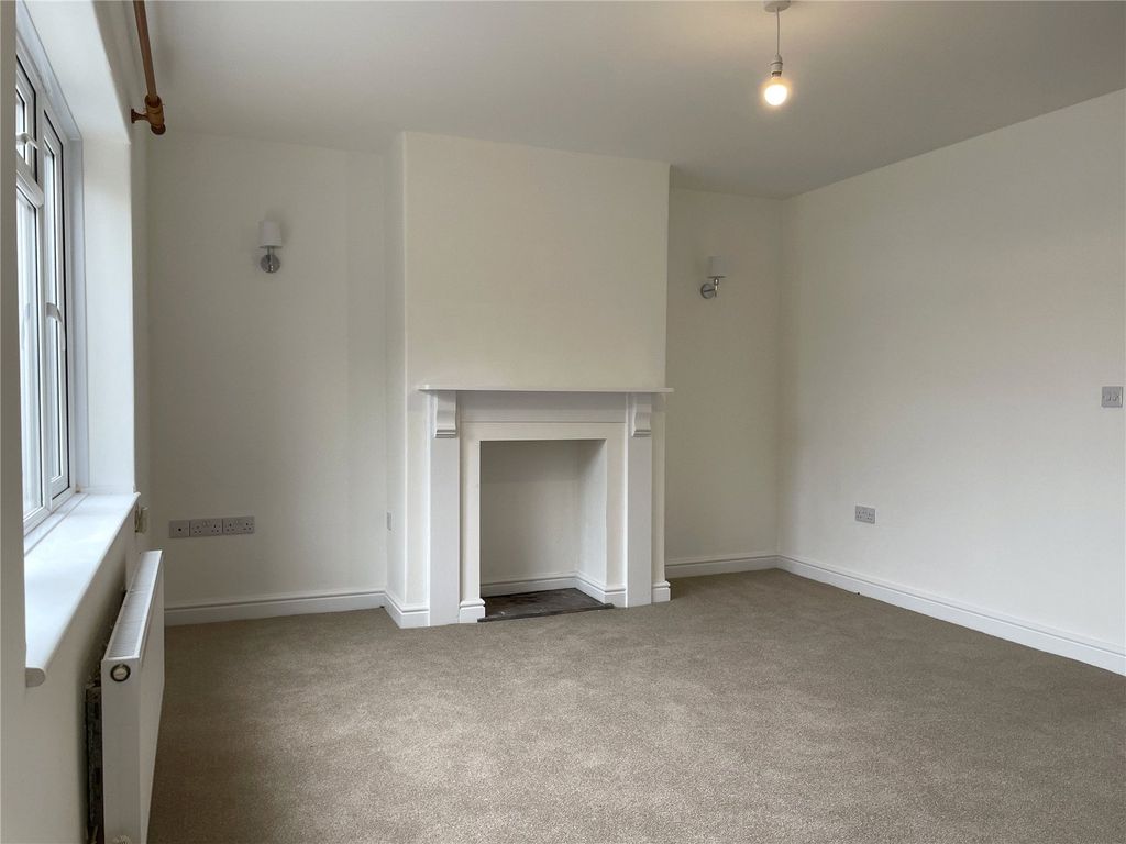 Property photo 2 of 8 Picture No. 05