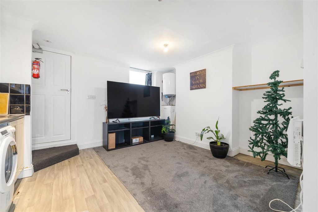 Property photo 1 of 6 111B Maple Road-4.Jpg