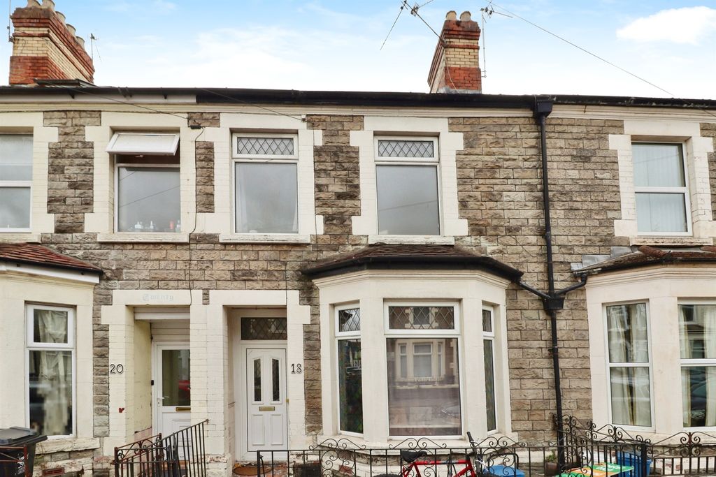Property photo 1 of 17