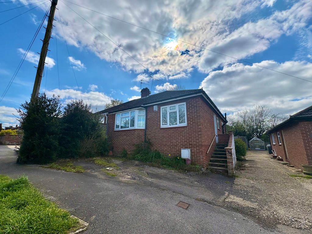 Property photo 3 of 9 External