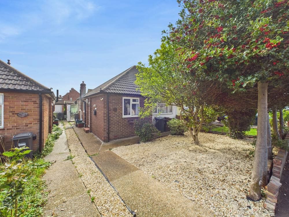 Property photo 1 of 18 Picture No. 01