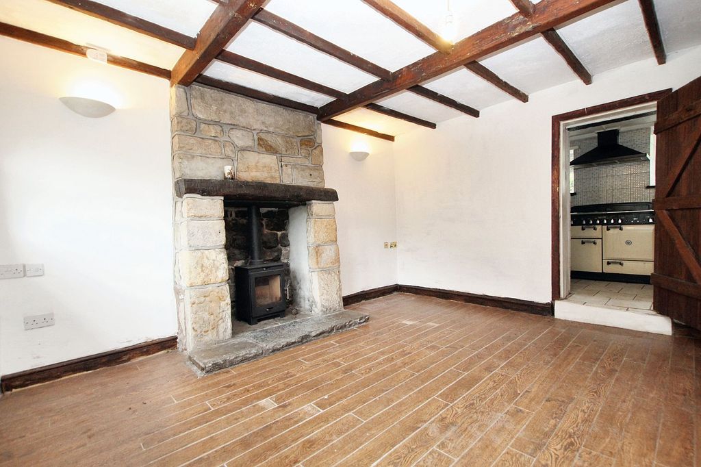 Property photo 3 of 23