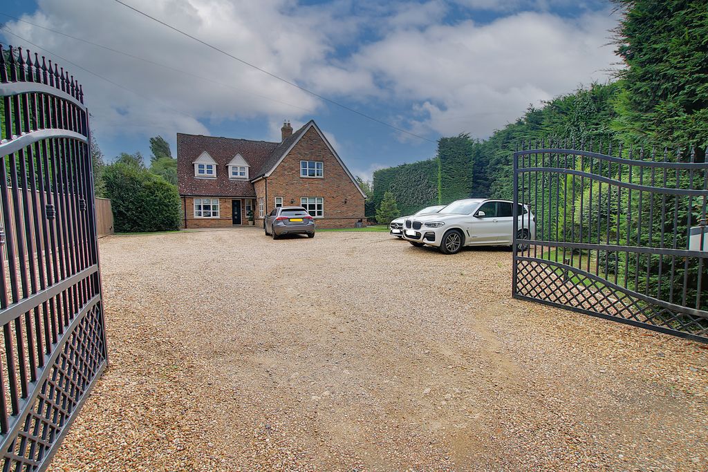 Property photo 1 of 31