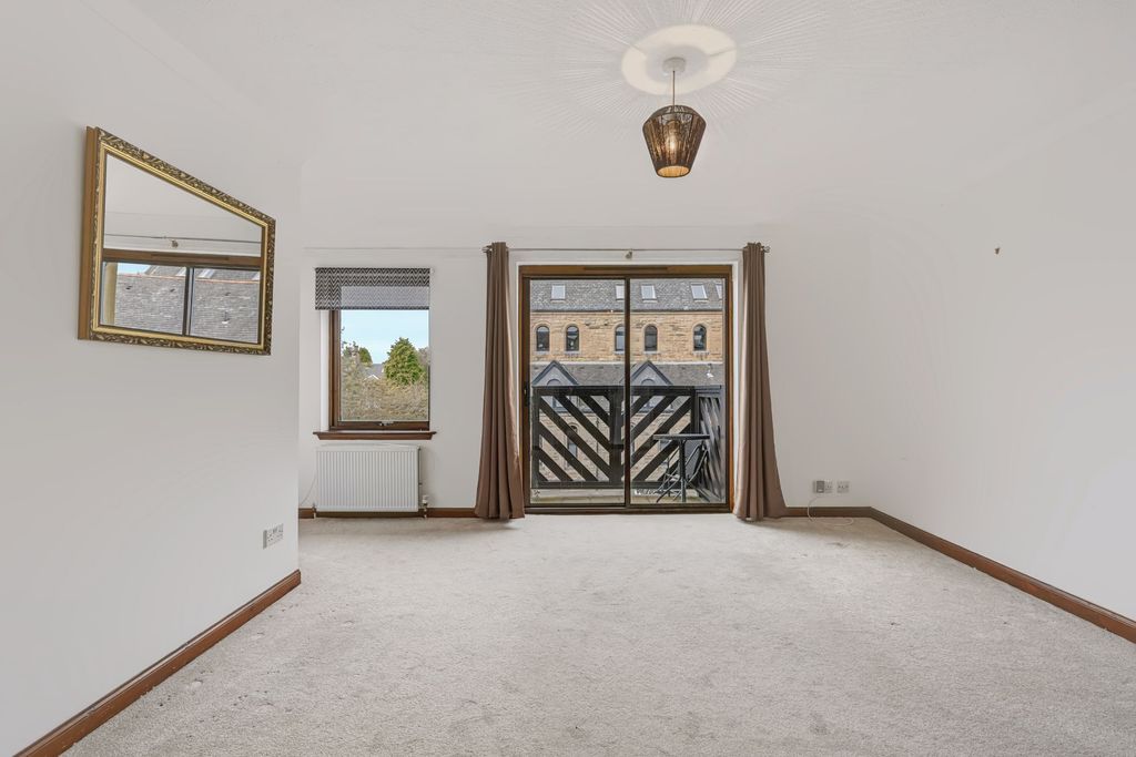 Property photo 3 of 29