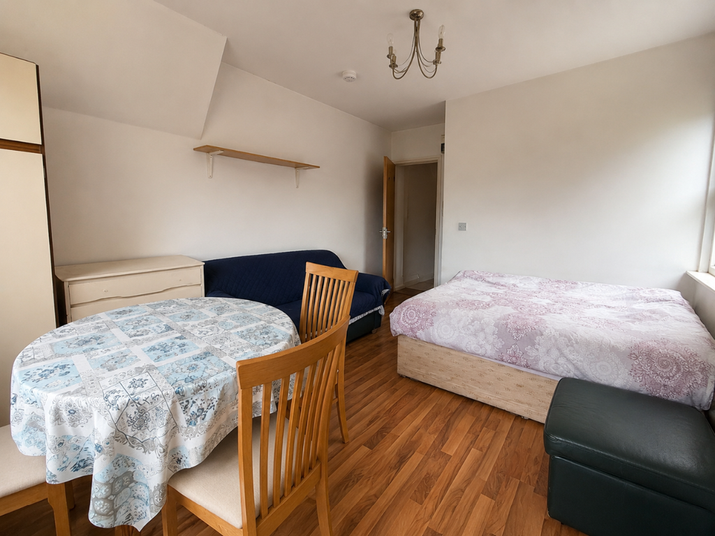 Property photo 1 of 4