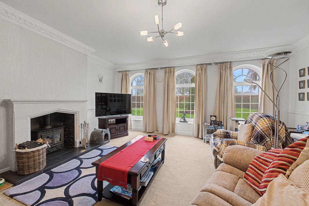 Property photo 3 of 25