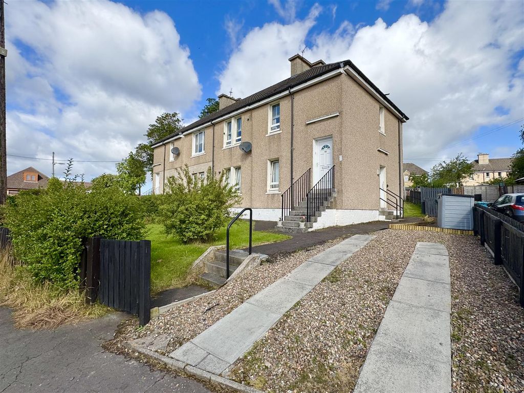 Property photo 1 of 12 External