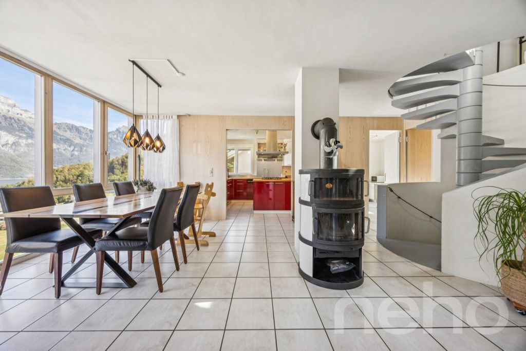 Property photo 2 of 12