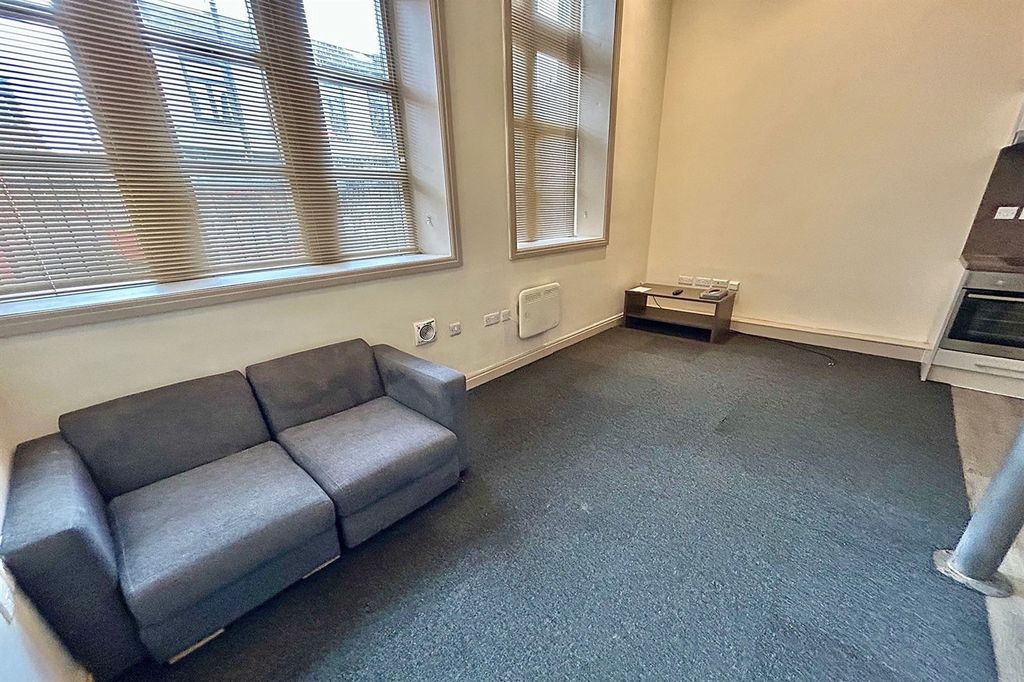 Property photo 2 of 12 Living Room