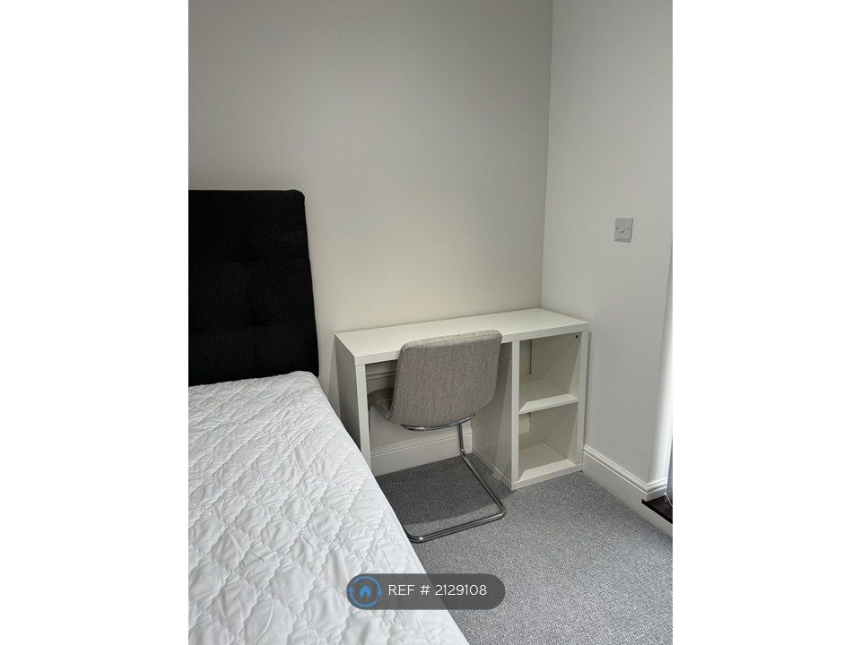 Property photo 2 of 10 Bedroom 4