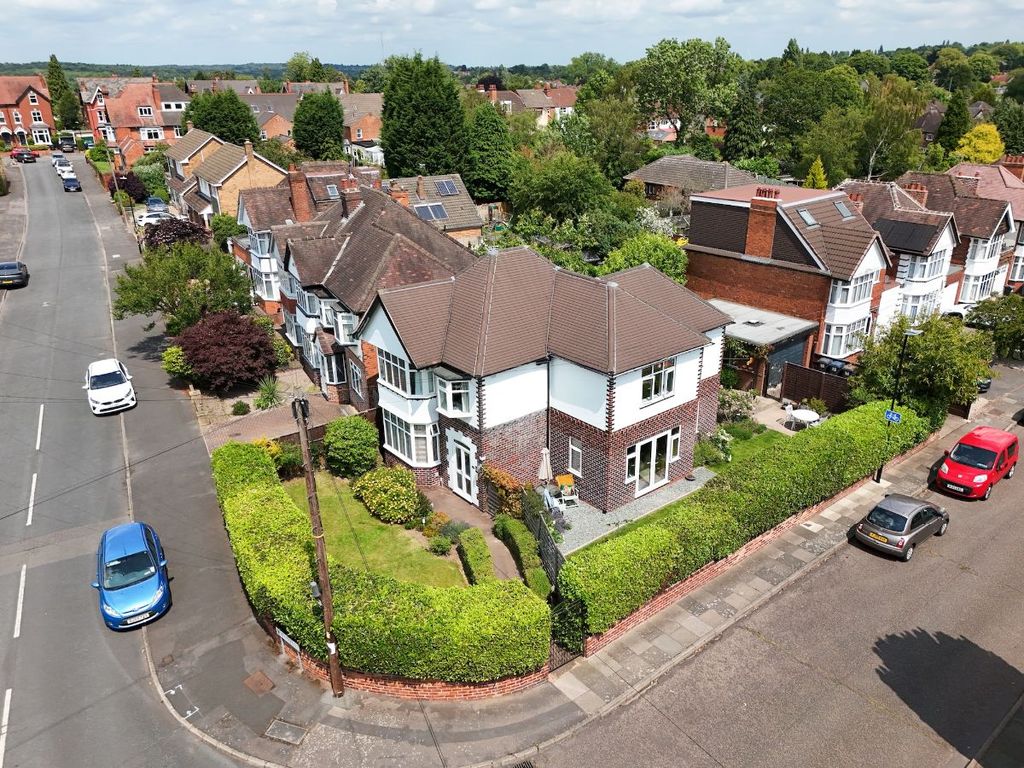 Property photo 2 of 23