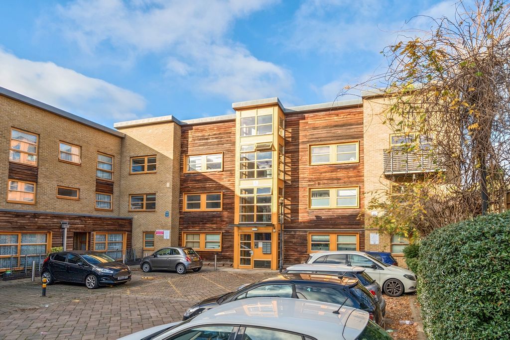 Property photo 1 of 14 Building 2