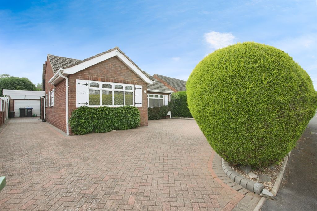 Property photo 2 of 17