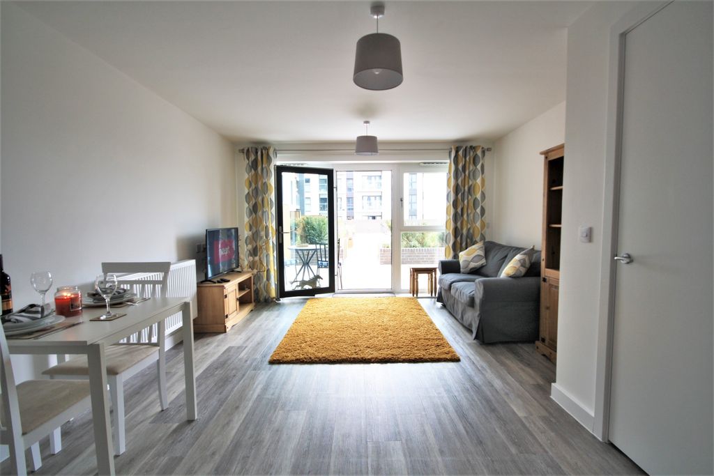 Property photo 2 of 8 Img_3701