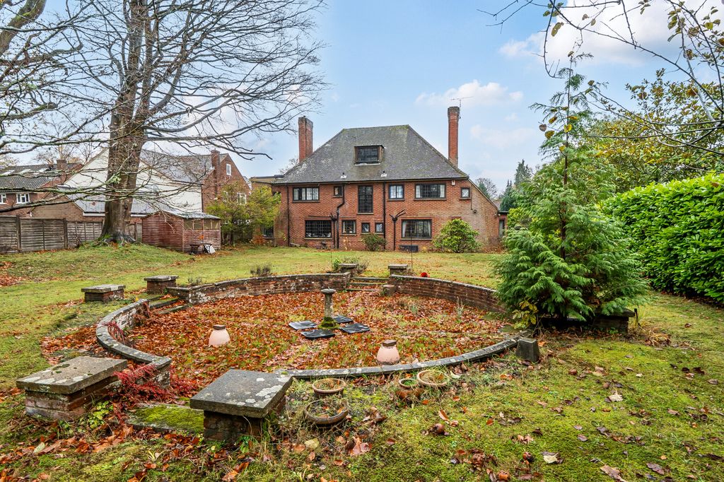 Additional image 9 of 5 bed detached house for saleCedar Road, Farnborough GU14