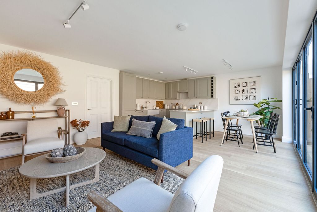 Property photo 2 of 12 Show Home Photos