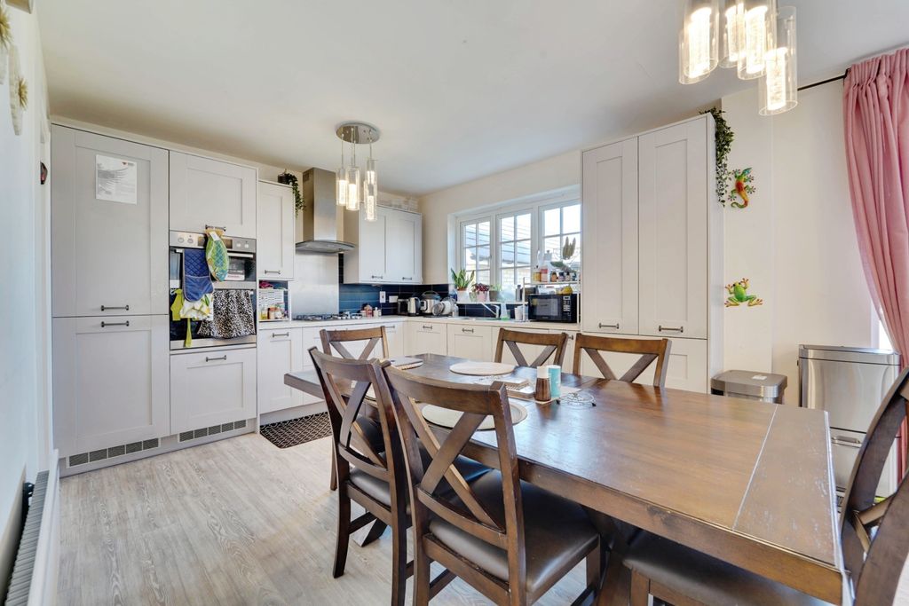 Property photo 2 of 36 Dsc09097Hdr