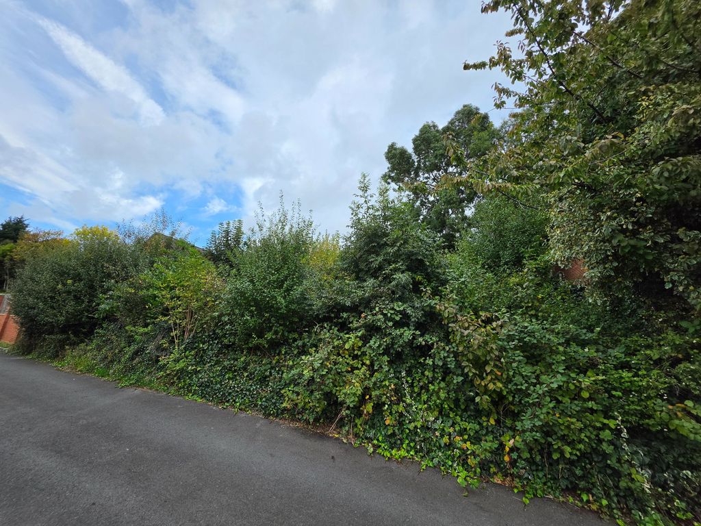 Property photo 2 of 3