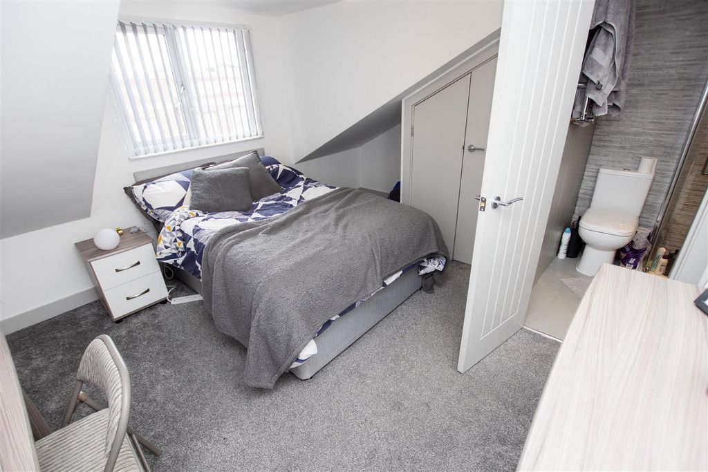 7 bed shared accommodation to rentExeter Road, Birmingham, West Midlands B29 photo 4